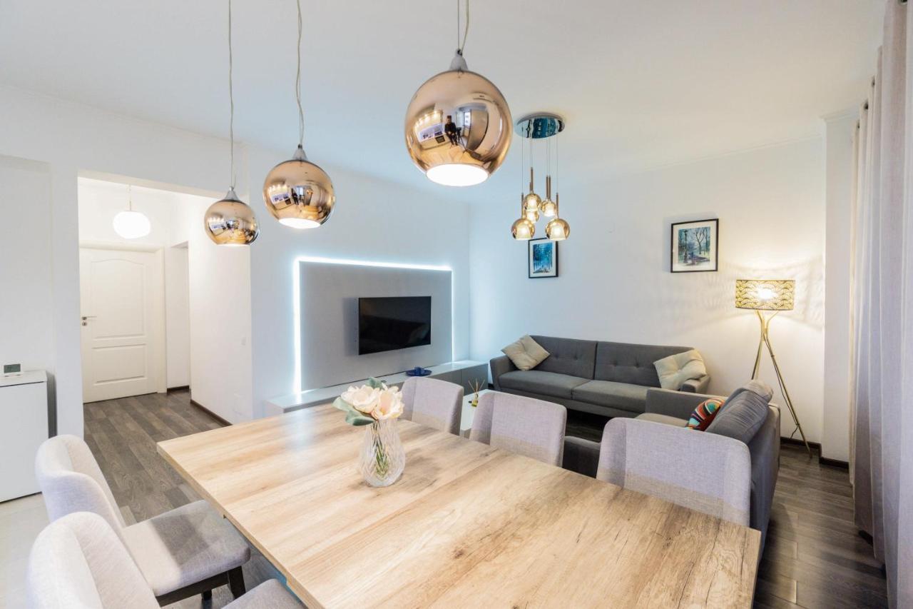 Luxury Baneasa Apartment Bukares Bagian luar foto