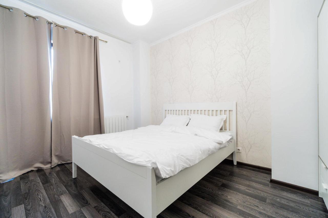 Luxury Baneasa Apartment Bukares Bagian luar foto